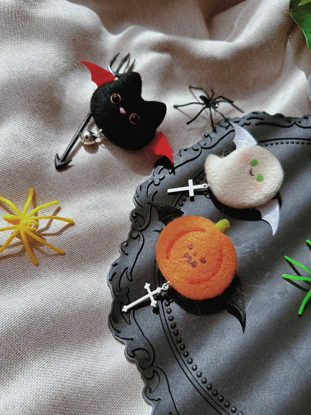 Image 万圣节小恶魔发夹胸针两用 0